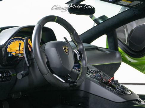 Used 2016 Lamborghini Aventador LP 750-4 Superveloce image 33