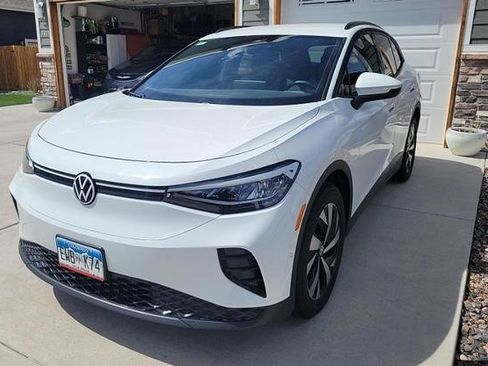 Used 2024 Volkswagen ID.4 2WD image 2