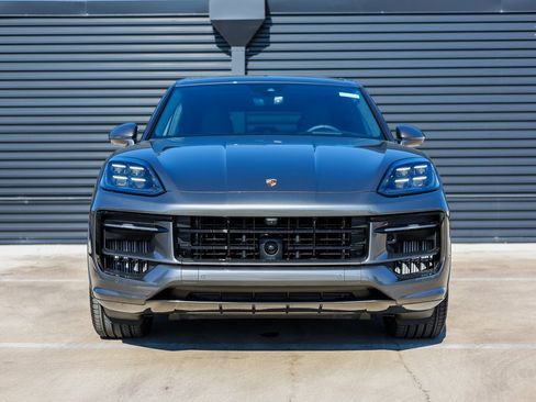 New 2026 Porsche Cayenne GTS image 10
