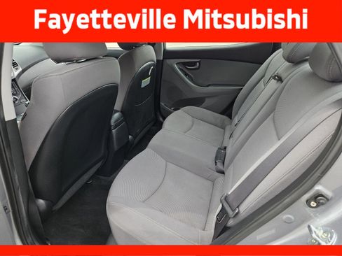 Used 2015 Hyundai Elantra SE FWD image 10