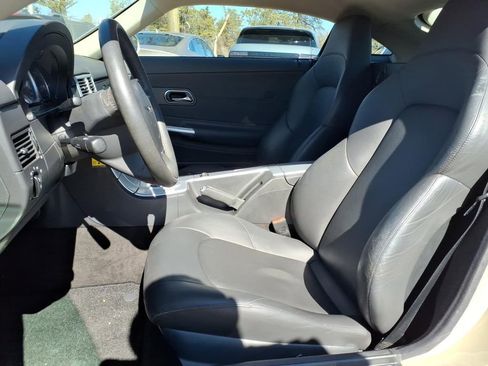 Used 2008 Chrysler Crossfire Limited RWD image 9