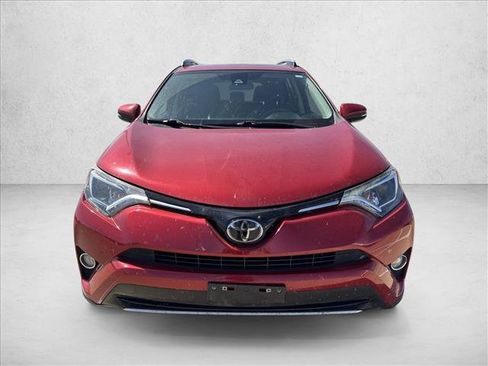 Used 2017 Toyota RAV4 XLE FWD image 2