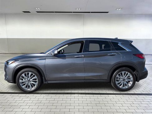 Used 2025 INFINITI QX50 Pure image 2