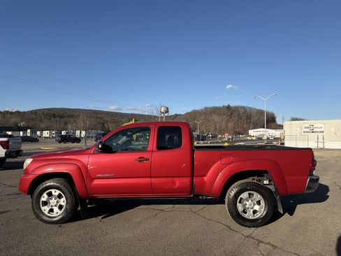 Used 2013 Toyota Tacoma 4x4 Access Cab V6 image 9
