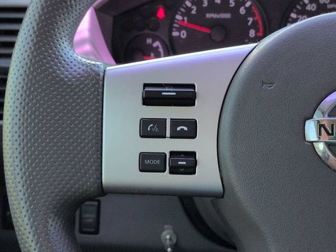Used 2015 Nissan Frontier SV RWD image 21