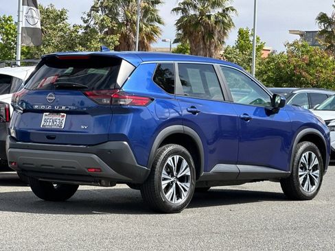 Certified 2023 Nissan Rogue SV FWD image 4