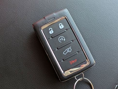 New 2025 Jeep Grand Cherokee L Altitude image 35