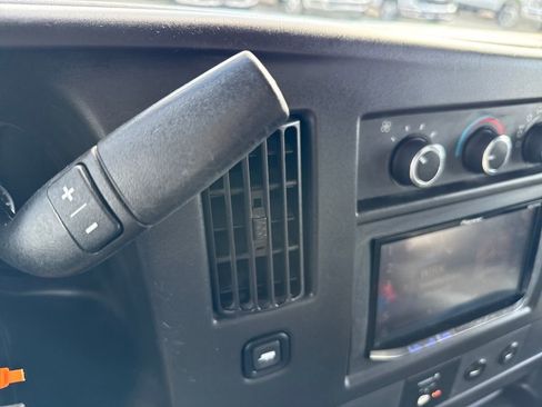 Used 2017 Chevrolet Express 3500 Work Van image 21