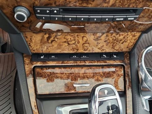 Used 2010 BMW 650i Convertible RWD image 24