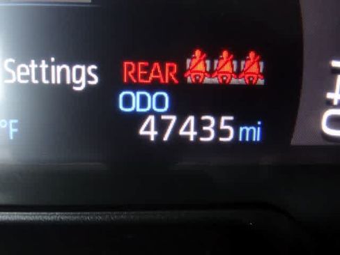 Certified 2025 Toyota RAV4 XLE FWD image 20