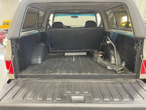 Used 1989 GMC Jimmy 4WD image 8