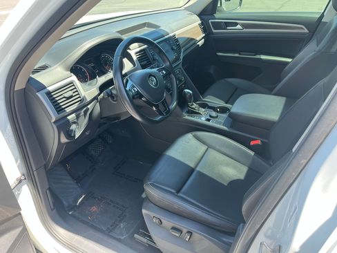 Used 2019 Volkswagen Atlas SE w/ Panoramic Sunroof Package AWD/4WD image 11