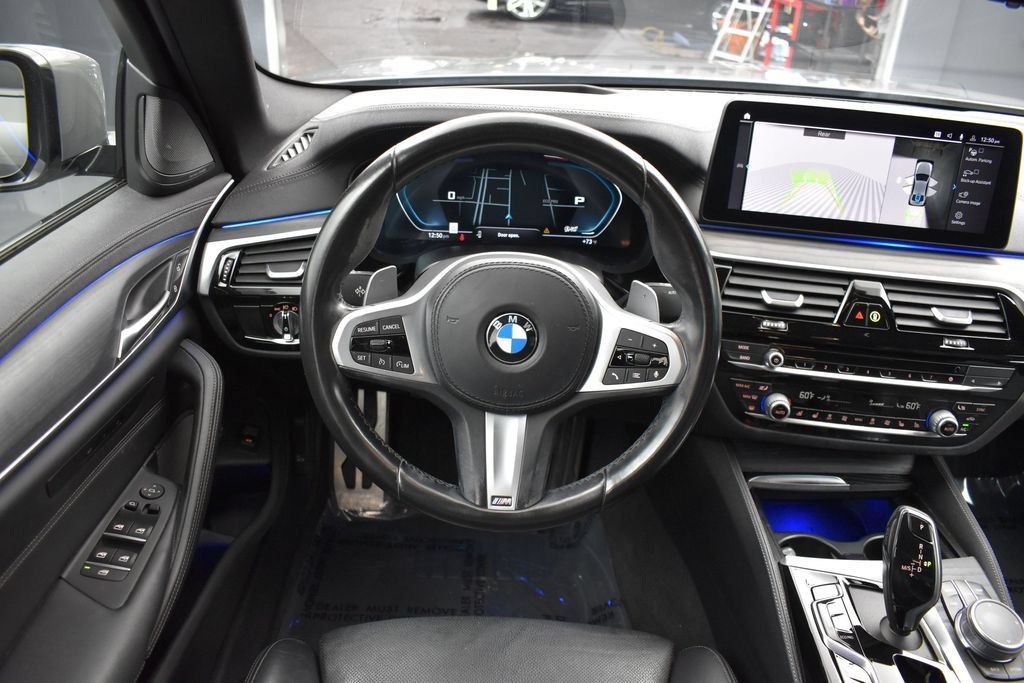 Used 2022 BMW M550i xDrive w/ Premium Package AWD/4WD image 12