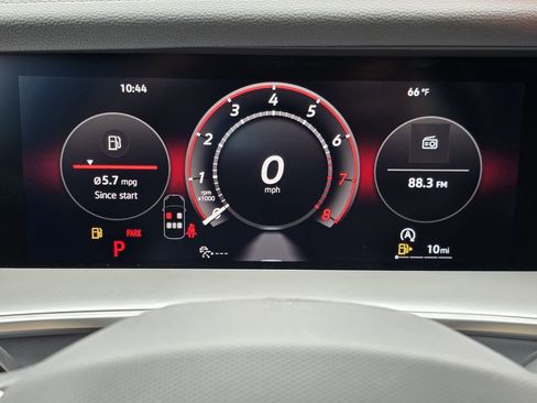 New 2026 Volkswagen Tiguan SE FWD image 13
