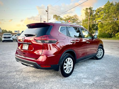 Used 2019 Nissan Rogue SV FWD image 4