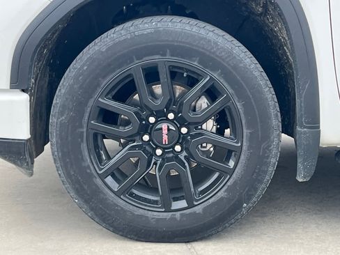 Used 2023 GMC Sierra 1500 Elevation image 27