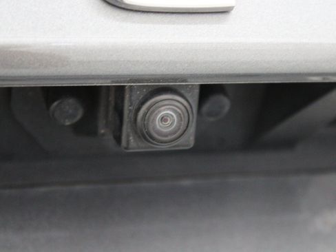 Used 2023 Nissan Rogue SV FWD image 12