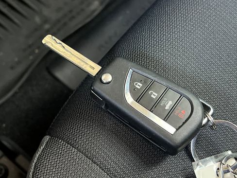 Used 2023 Toyota Corolla LE image 26