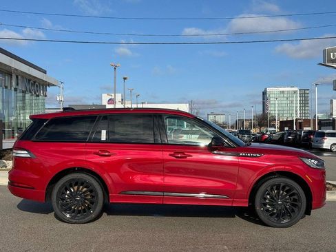 New 2026 Lincoln Aviator Reserve w/ Jet Appearance Package image 2