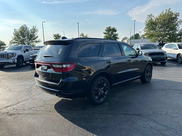 Used 2025 Dodge Durango GT w/ Blacktop Package AWD/4WD image 11