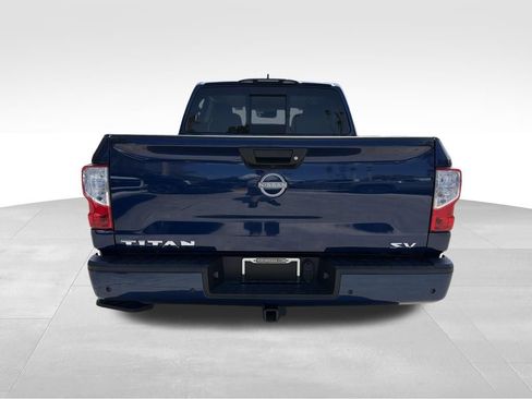 Used 2024 Nissan Titan SV w/ SV Convenience Package image 7