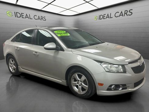 Used 2013 Chevrolet Cruze LT w/ All-Star Edition FWD image 3