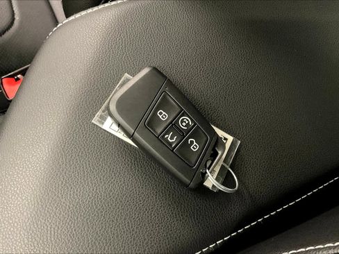 Used 2024 Volkswagen Jetta SEL image 33