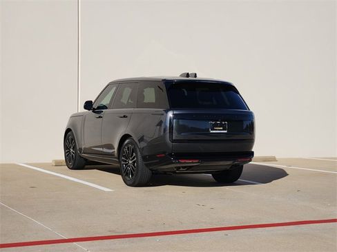 Used 2024 Land Rover Range Rover SE image 5