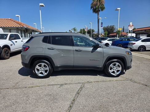 Used 2024 Jeep Compass Latitude AWD/4WD image 4