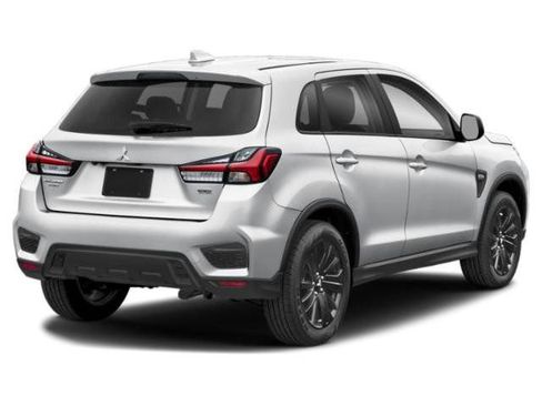 Used 2025 Mitsubishi Outlander Sport LE AWD/4WD image 5