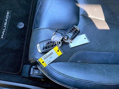 Used 2020 Hyundai Palisade Limited image 34