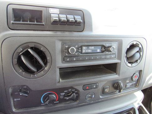 Used 2022 Ford E-350 and Econoline 350 Super Duty RWD image 29