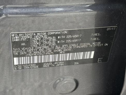 Used 2017 Toyota RAV4 LE FWD image 30