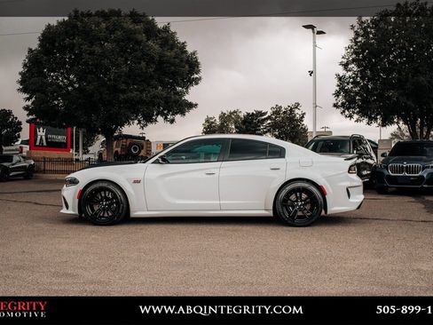 Used 2023 Dodge Charger Scat Pack RWD image 4
