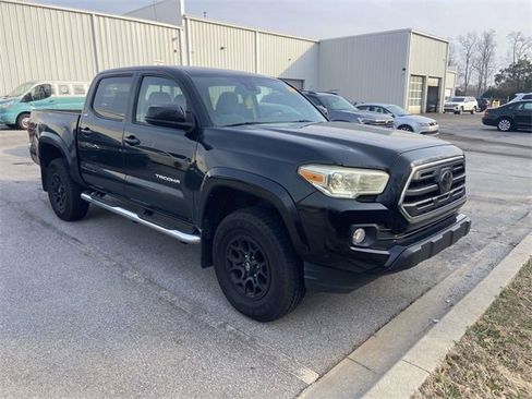 Used 2019 Toyota Tacoma SR5 image 1