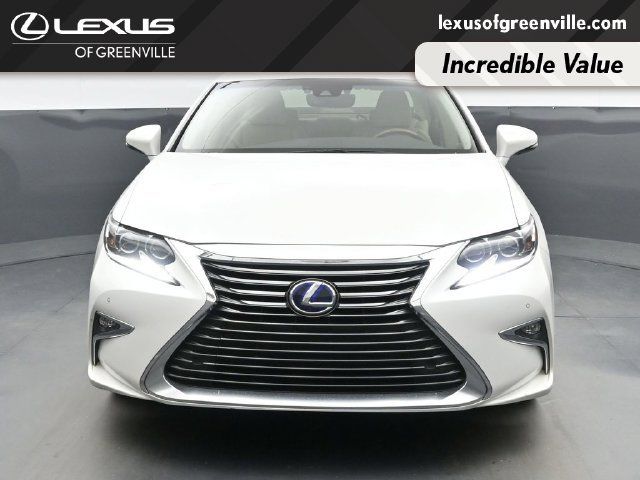 Used 2017 Lexus ES 300h w/ Luxury Package FWD image 3