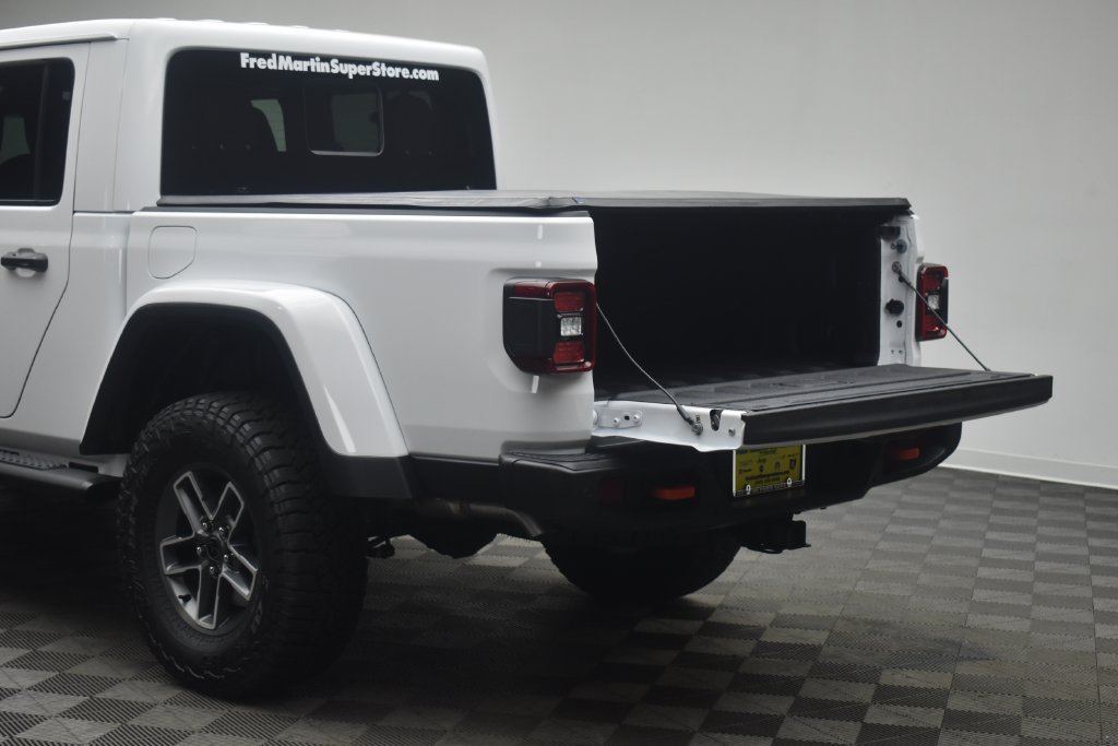 New 2027 Jeep Gladiator Mojave AWD/4WD image 13