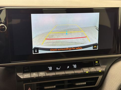 Used 2025 Toyota Camry SE FWD image 24