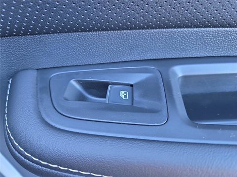 New 2026 Volkswagen Atlas Cross Sport SE image 30