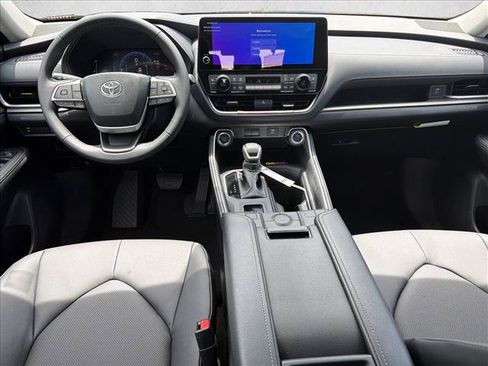 Used 2026 Toyota Grand Highlander AWD image 23