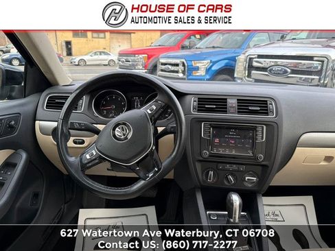 Used 2018 Volkswagen Jetta SE image 34