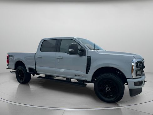 New 2026 Ford F250 Lariat w/ Black Appearance Package image 37