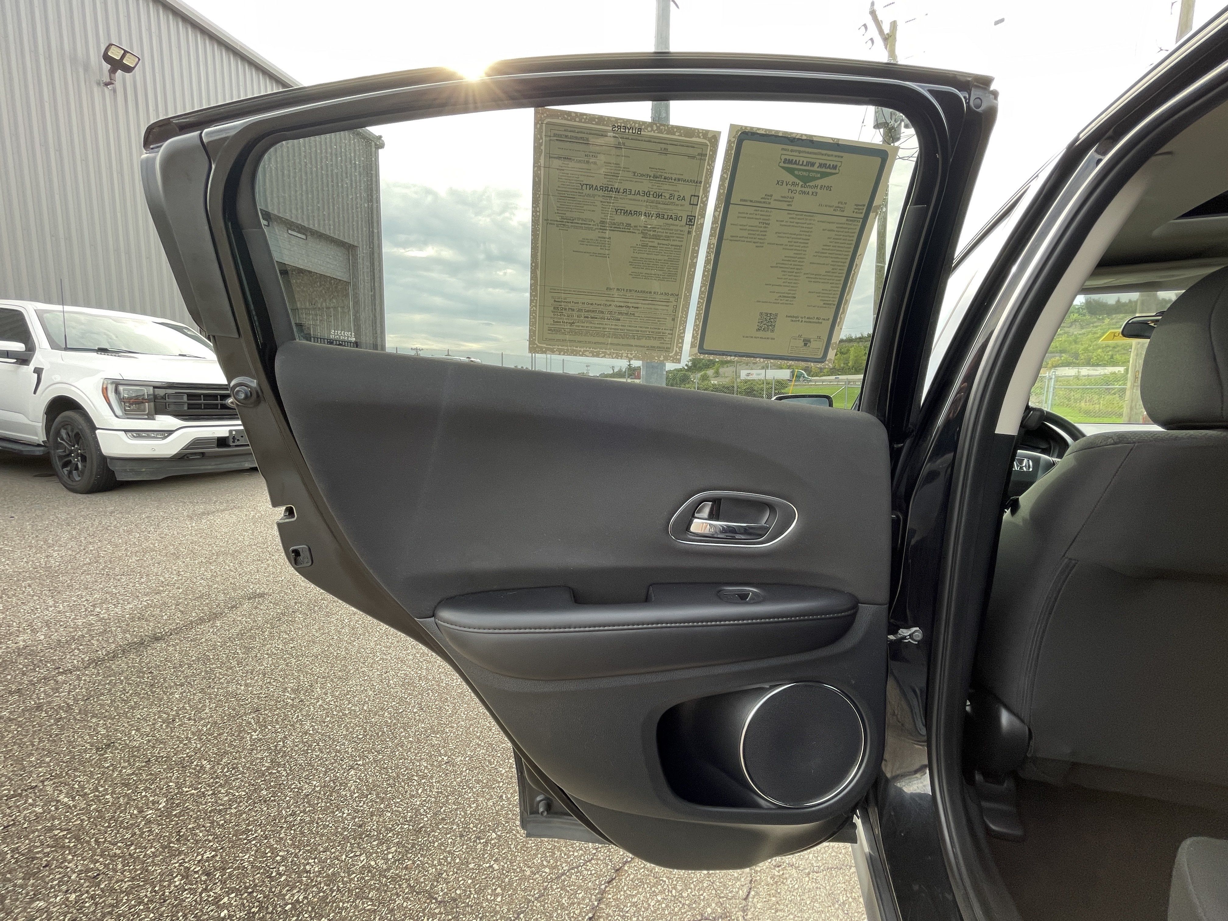 Used 2018 Honda HR-V EX image 25