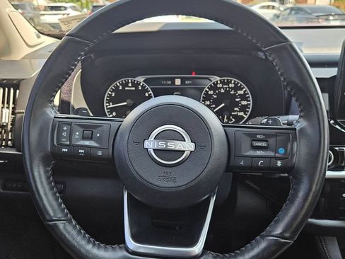 Used 2023 Nissan Pathfinder SL w/ SL Premium Package AWD/4WD image 28