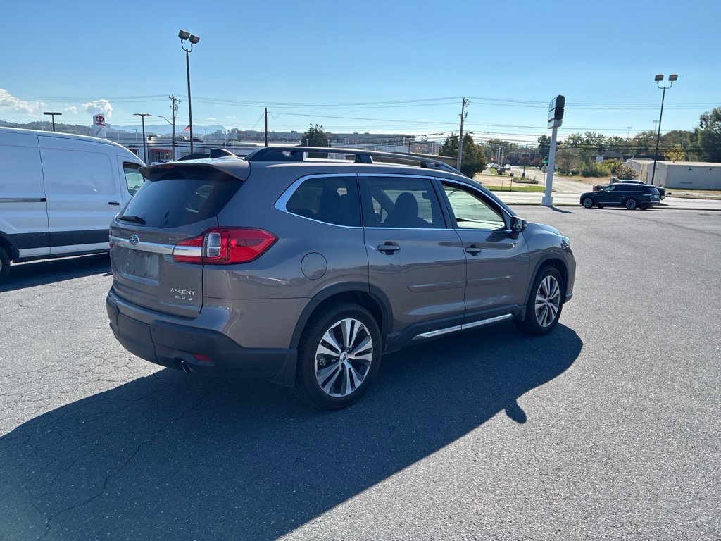 Used 2022 Subaru Ascent Limited AWD/4WD image 6
