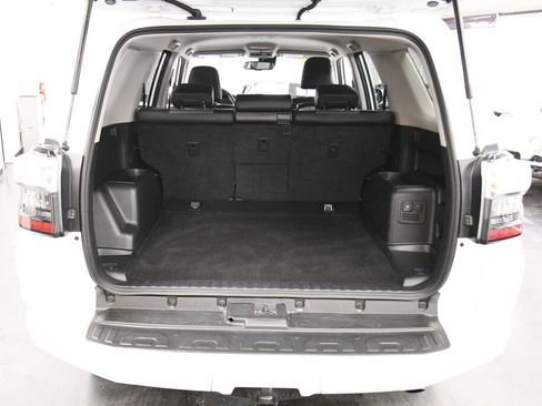 Certified 2024 Toyota 4Runner SR5 Premium image 22