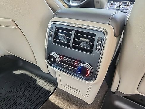 Used 2020 Lincoln Continental Reserve AWD/4WD image 19