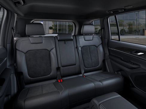 New 2026 Jeep Grand Cherokee Altitude RWD image 15