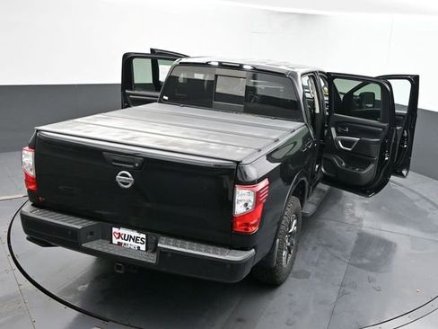 Used 2018 Nissan Titan PRO-4X w/ Pro-4x Convenience Package image 66