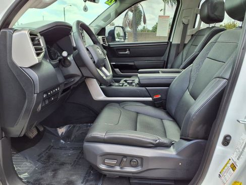 Used 2022 Toyota Tundra Limited AWD/4WD image 16